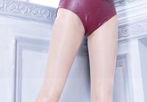 Beautyleg – 在Ning的私拍图集中发现泳衣的鲜活：微风与水纹交织