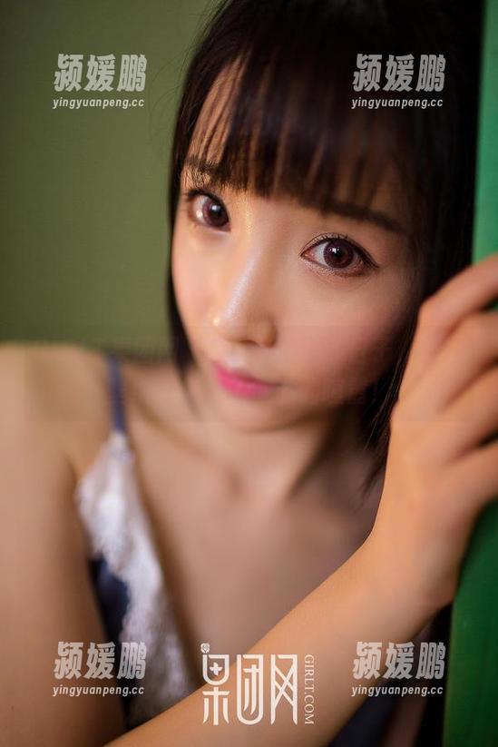 GIRLT果团网 - 龚玥菲海边的日子，美图壁纸带你逃离城市的喧嚣！