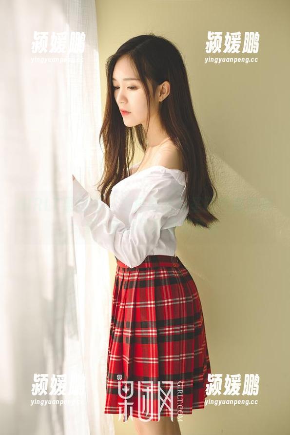 GIRLT果团网 - 冬日阳光与圣诞气氛交织：龚玥菲的写真图集来啦