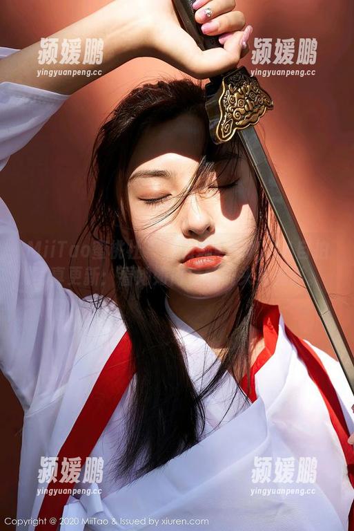 MiiTao蜜桃社 - 韵莉娜VANILLA自拍写真更新：看她如何玩转镜头与光影。