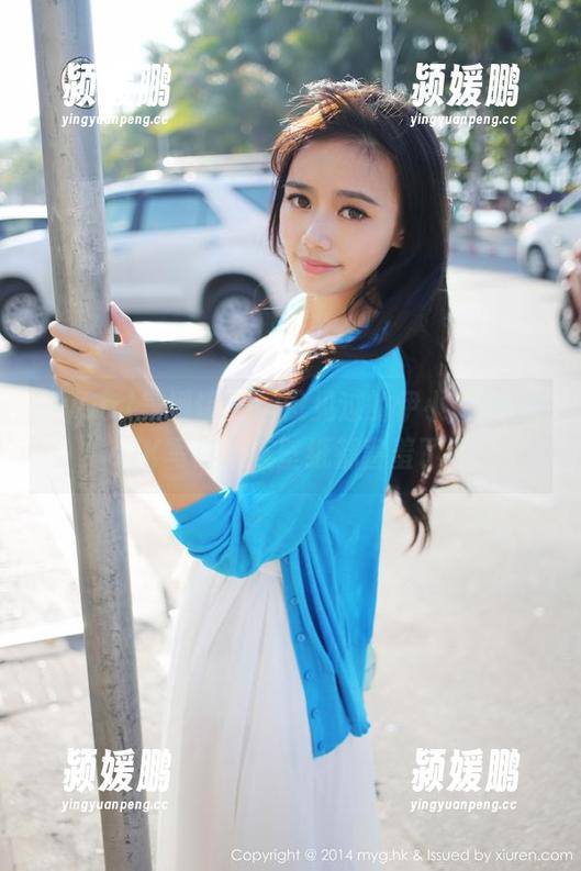 MyGirl美媛馆 - 你没见过的伊小七MoMoJK写真，连壁纸都害羞了！