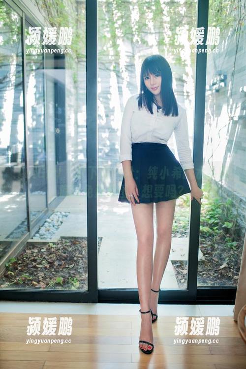 TuiGirl-纯小希 TuiGirl - 拿下这一份:纯小希的水手服疯狂免费套图,想要吗?