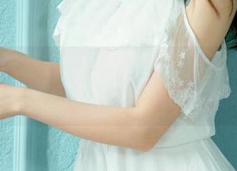 UGirls尤果网 – 关注！尤菲儿的粉色原图，似乎能听到她每一触碰阳光的呢喃！