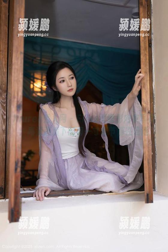 Xiuren秀人网-Elise谭晓彤 Xiuren秀人网 - Elise谭晓彤内衣写真:高清画质下的每一寸细节都在说话
