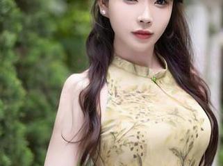 Xiuren秀人网 – 合集里的张美荧，浴室瞬间化为舞台，真是太会捉弄人了！