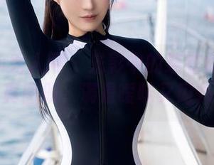 Xiuren秀人网 – 光影中的连衣裙：梦然同学写真图册，满是暧昧又闪烁的细节