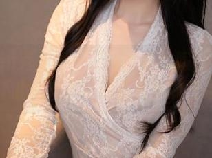 Xiuren秀人网 – “陈柒柒校服”写真集：不止是布料，还有青春的气息。