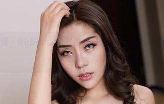 YouWu尤物馆 – Rebecca_吴颖茵穿红裙的瞬间，这作品无圣光得让人眼前一亮！