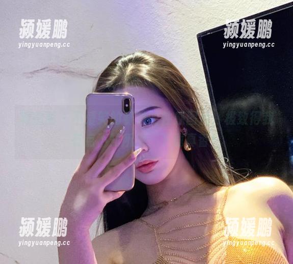 微密圈 - 不爱笑的赛琳的性感图片，极致得我有点不知所措，下载真香！