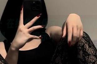 微密圈 – 在线体验保守的二舅妈的怼镜时刻，高清揭示不一样的她！