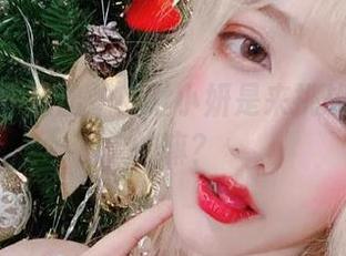 最新瑜伽作品出炉！啾小妍是来挑战什么极限的嘛？
