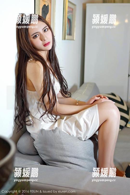 嗲囡囡-芷儿Momoko 嗲囡囡 - 短裤风情尽显:芷儿Momoko原图背后的故事照片