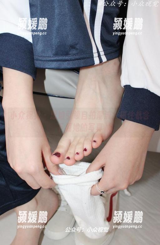 小众视觉 - 思姐引领自拍潮流：抓住机会下载她的写真