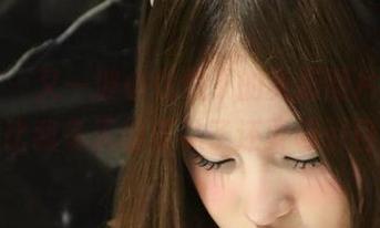 微密圈 – 又一波小优优子的美脚图片更新，简直比我冬天的厚袜子还要吸引目光！