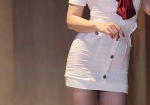 从小女巫露娜护士图包中找寻灵魂的救赎，心动就是最佳药方！