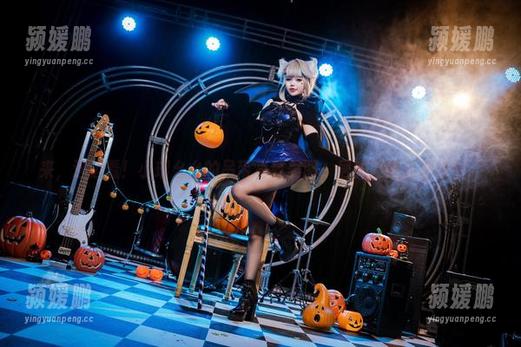 小瑶幺幺 来,这边看!小瑶幺幺的吊带写真美图,居然让阳光都嫉妒。