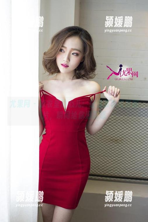 尤果网-心儿 尤果网 - 泳衣里的心儿:轻盈夏季写真图片,瞬间给你清凉感