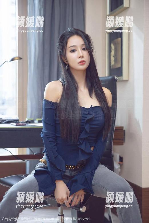尤蜜荟 - 资源来袭！易阳Silvia最新空姐作品，让你坐等“降落”！