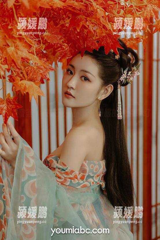 尤蜜荟 - 快来观看！菲儿制服的独特奇幻想合集