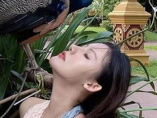 微密圈 – 就是阿朱啊在洗漱台，写真资源里那些不可言说的柔光！