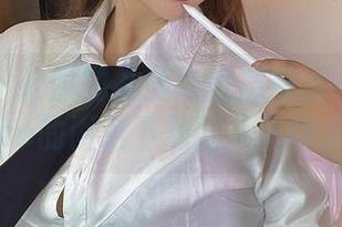 微密圈 – 轻盈的礼服与性感黑丝——张思允nice的图包下载让人直呼过瘾！