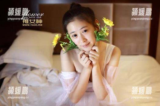 推女神 - 捕捉安沛蕾的泳池瞬间：一张图片，下载前请慎重