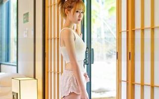 推女神 – 短裙全集！潇同学让你想问：这谁顶得住？