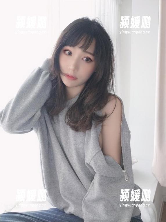 木之本果 精选图片:跟随木之本果与奶牛漫游在梦幻的田野里!