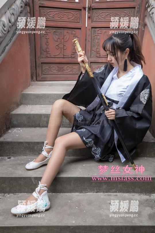 梦丝女神 - 最新图库里的璇璇黑丝，简直就是黑丝界的女神啊！