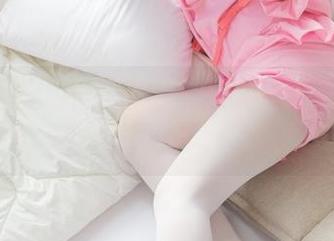 森萝财团 – 卉子私拍合集：短裤下的阳光和微风