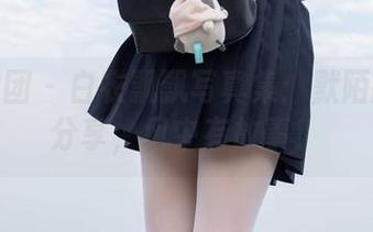 森萝财团 – 白衣飘飘写真集：默陌的秘密分享，风中有故事！