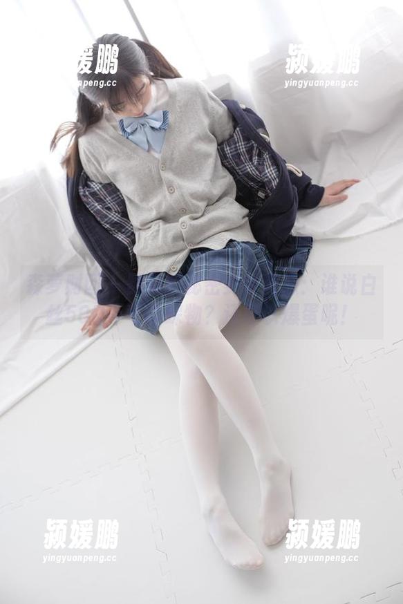 森萝财团-默陌 森萝财团 - 默陌的秘密野餐资源:谁说白丝50D不可以踩物?还可以爆蛋呢!