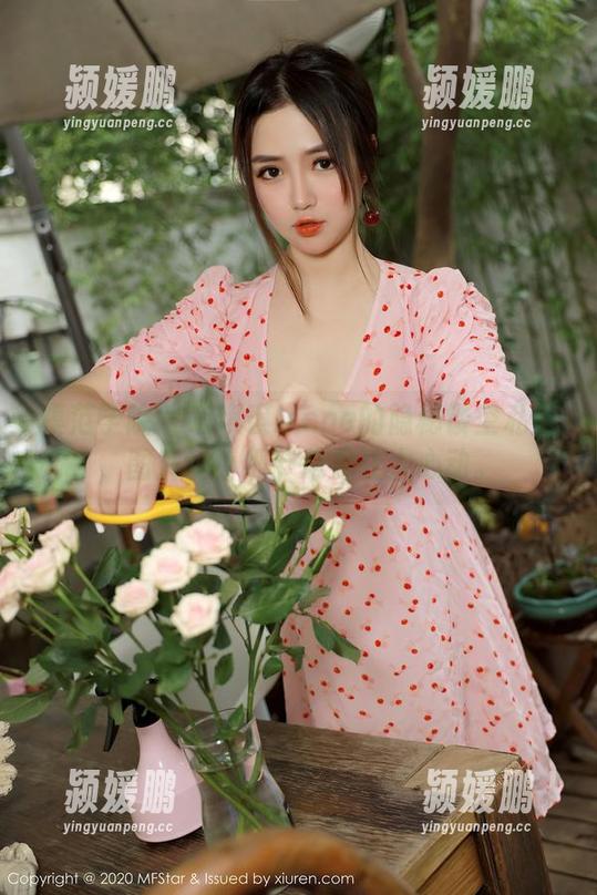 模范学院 - 萌琪琪Irene的隐秘镂空私房，图片里小细节总是让人心动。