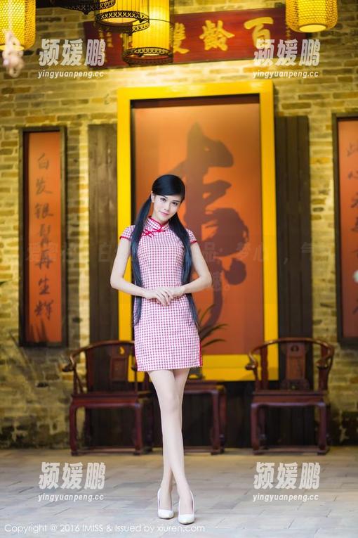 爱蜜社 - 白丝的高清作品：梦心玥，气氛让人心跳加速。