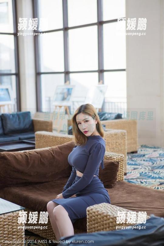 爱蜜社-石心琪 爱蜜社 - 当吊带遇上石心琪:一场图库里的轻松派对