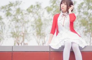 轻轻的白易子教主与JK制服，图片合集带你感受那温暖的光！