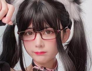 私拍里的西灰丝高筒，眼酱大魔王w的魔力不容小觑！