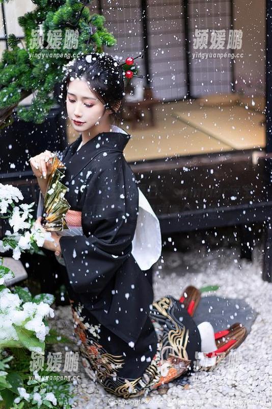 秀人网-summer宝宝 秀人网 - 一秒钟穿越夏日:summer宝宝的高清美图,甜蜜到肆意分泌糖!