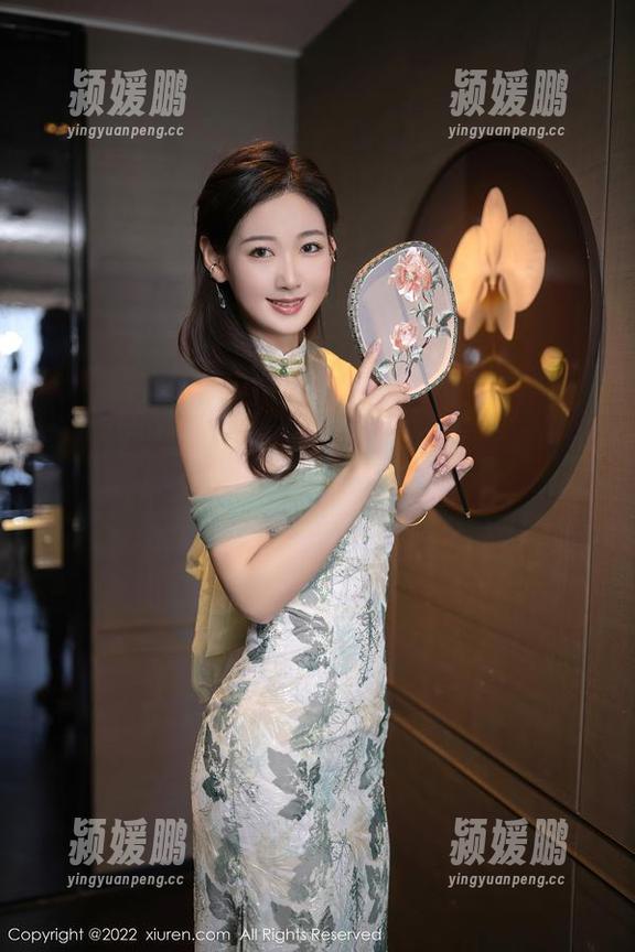 秀人网-伊诺 秀人网 - 穿越到伊诺女王的全套写真中,为什么我想大喊‘我也要!’?