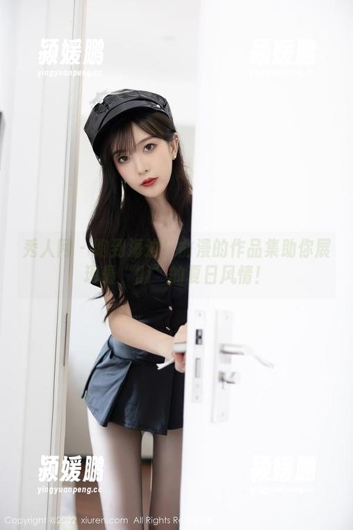秀人网 - 跑到海边！俞漫的作品集助你展现最“懒”的夏日风情！