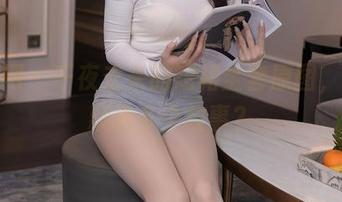 秀人网 – 千夜未来的短裙全套原图，背后藏着多少故事？