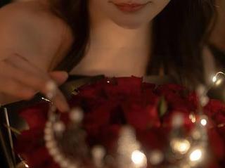 秀人网 – 透过幼幼的泳衣写真，高清展示她的夏日魅力与清新！