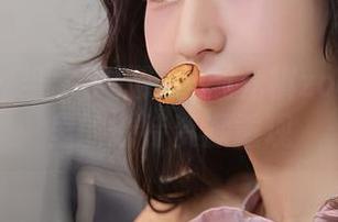 秀人网 – 当水手服遇上戴允祺zoe：图库里的独特资源重现