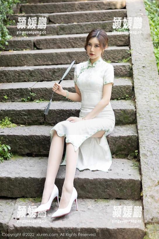 秀人网-月酱儿 秀人网 - 月酱儿最新制服作品:资源满分,少女心炸裂!