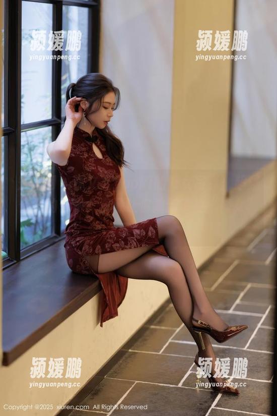秀人网-林文文yooki 秀人网 - 林文文yooki的修女写真:超越传统的艺术,资源让你重新审视“修女”二字。