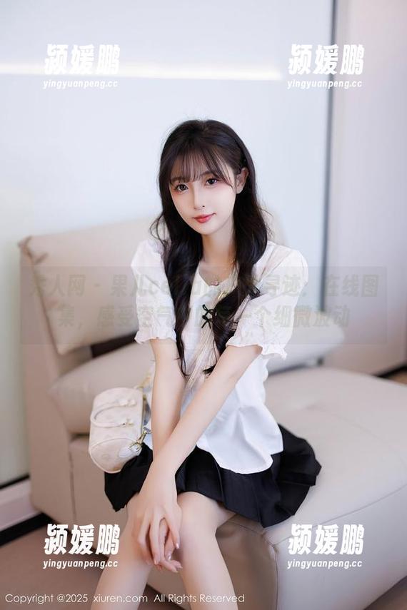 秀人网 - 果儿celia的户外寻迹：在线图集，感受空气中的每一个细微波动