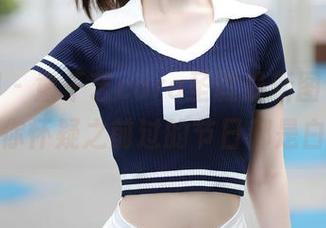 秀人网 – 童千艺cara圣诞最新图包，绝对让你怀疑之前过的节日都是白过。