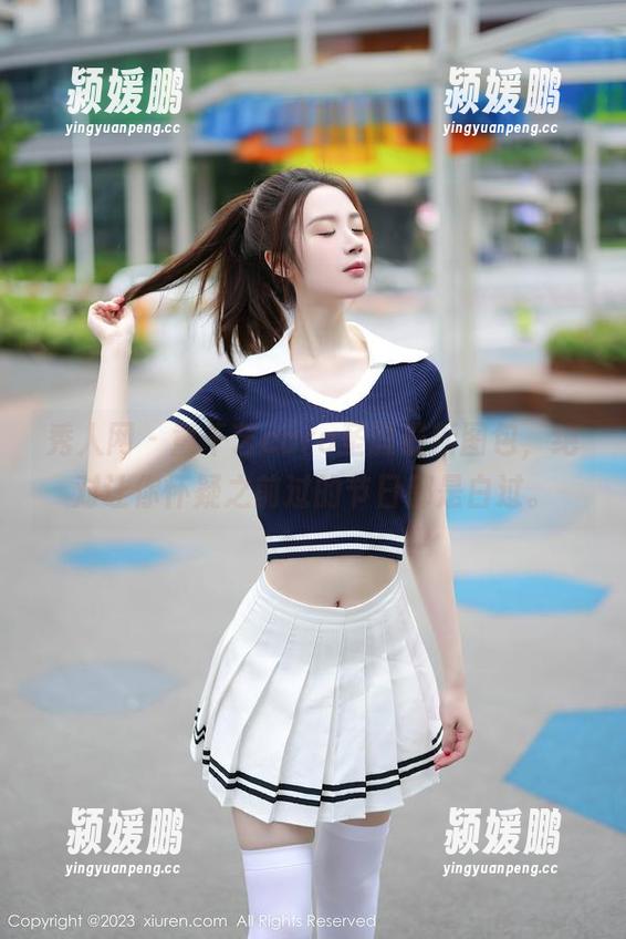 秀人网 - 童千艺cara圣诞最新图包，绝对让你怀疑之前过的节日都是白过。