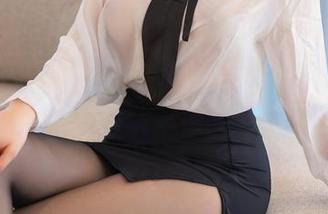 秀人网 – 她是芭比KIKI，更是学姐：私拍写真从容不迫的气质