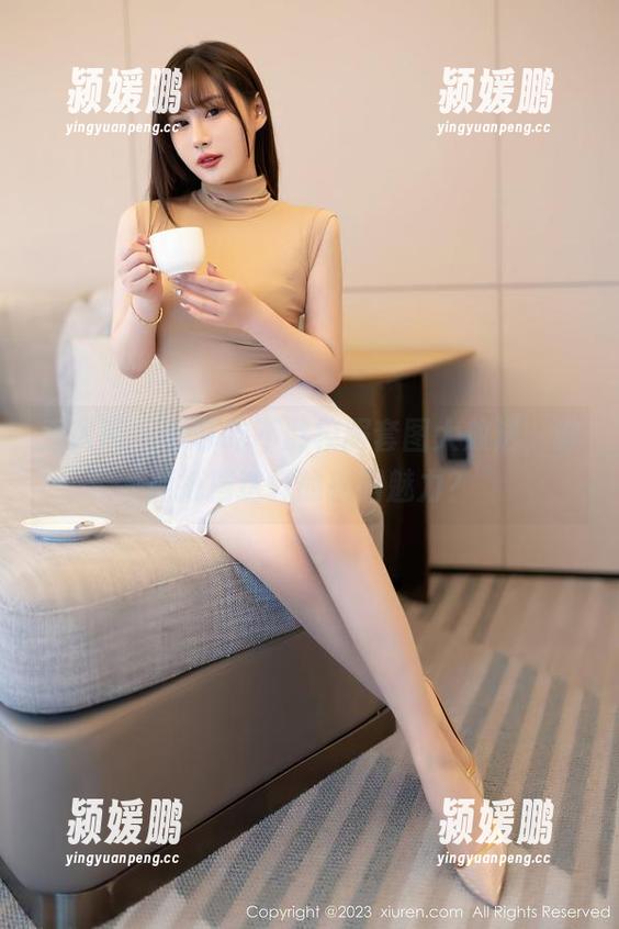 秀人网 - 菲菲吃不胖校服套图大放送，谁能抵挡这样的校园魅力？